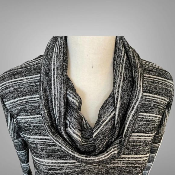 Whbm Black/White Loose Cowlneck Stripe Sweater Size XS - Picture 4 of 10